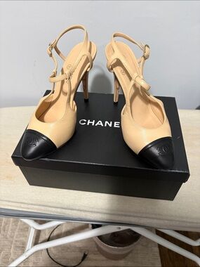 CHANEL Beige and Black Leather Slingback Heels